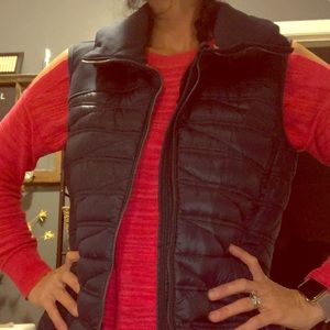 Michael Kors Navy blue down filled vest. Size L